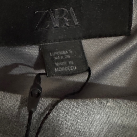 Zara Gray Sleeveless Dress with Pleated Hem - Picture 4 of 4